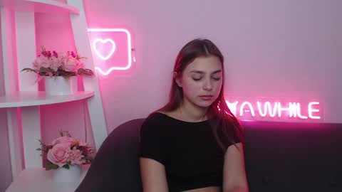 Snapshot of milanaangelas chatting on 02-23-25, 11:55 milanaangelas online show from 02-23-25, 11:55