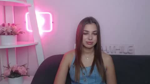 Snapshot of milanaangelas chatting on 11-03-25, 05:42 milanaangelas online show from 11-03-25, 05:42