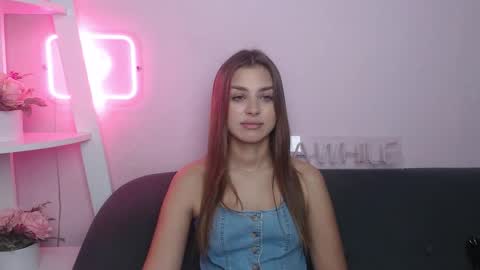 Snapshot of milanaangelas chatting on 11-24-25, 06:24 milanaangelas online show from 11-24-25, 06:24