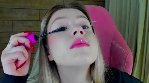 MilanaBalmain online show from 03-21-26, 04:06