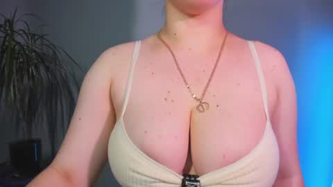 Snapshot of milanabrittt chatting on 07-02-26, 10:05 Milana online show from 07-02-26, 10:05