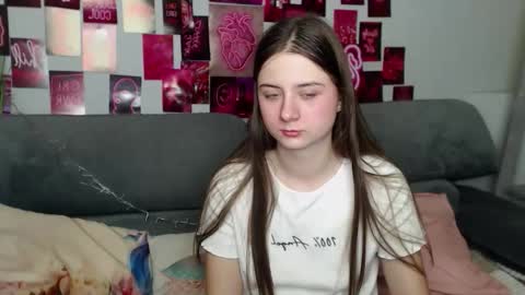 milanaroz online show from 10-25-25, 04:57