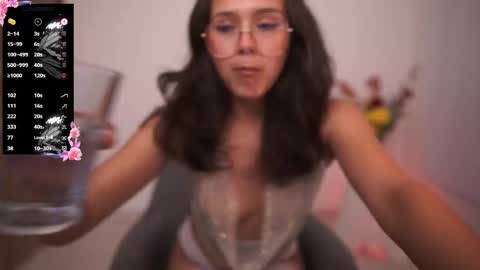 Snapshot of milanianew chatting on 11-13-25, 02:32 milanianew online show from 11-13-25, 02:32