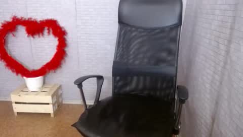 milaniyalove online show from 09-15-25, 06:24