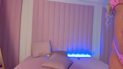 Sexy Mila  online show from 09-09-25, 10:48