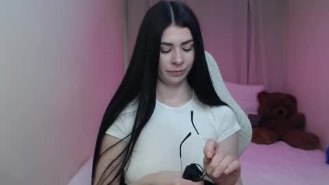 milasecretsss online show from 05-02-26, 12:10