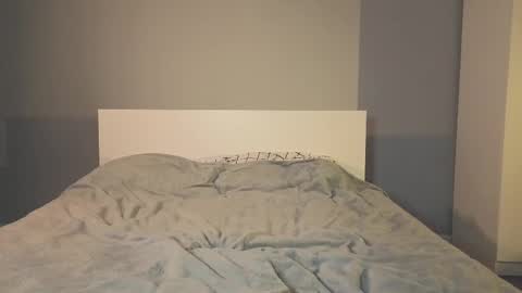 Mila online show from 10-10-25, 06:07