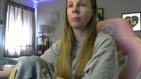 Mila online show from 03-27-26, 03:12