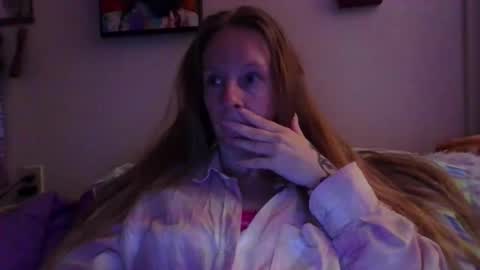 Mila online show from 04-11-26, 12:09