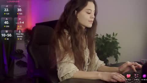 Snapshot of milastoyne chatting on 10-29-25, 06:15 milastoyne online show from 10-29-25, 06:15