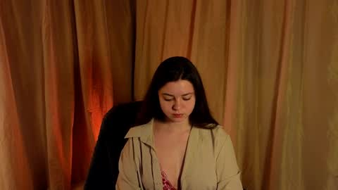 Mila online show from 04-30-26, 08:37