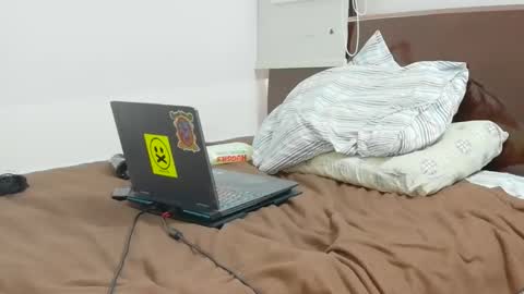 Mila online show from 04-16-26, 09:39