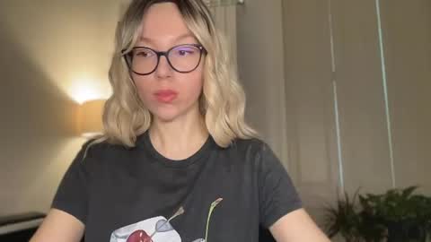Mila online show from 06-15-26, 08:05