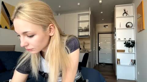 Snapshot of mildaleggette chatting on 10-07-25, 07:38 Millla online show from 10-07-25, 07:38