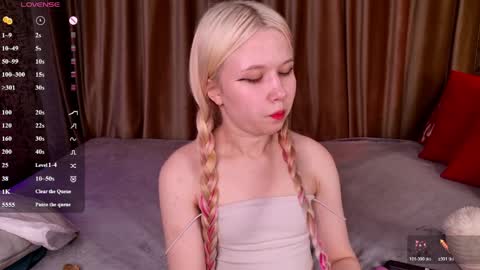 Snapshot of milemissyy chatting on 04-05-26, 03:20 Mia online show from 04-05-26, 03:20