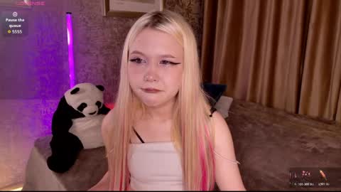 Snapshot of milemissyy chatting on 04-30-26, 03:07 Mia online show from 04-30-26, 03:07
