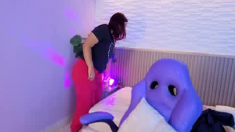 Snapshot of milena_lawson chatting on 06-09-26, 12:39 milena_lawson online show from 06-09-26, 12:39