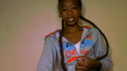 Snapshot of milennah chatting on 06-23-26, 08:01 milennah online show from 06-23-26, 08:01