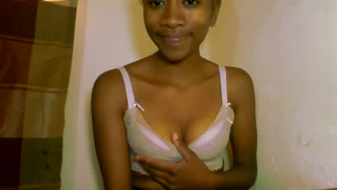 Snapshot of milennah chatting on 07-16-26, 08:42 milennah online show from 07-16-26, 08:42