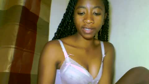 Snapshot of milennah chatting on 07-23-26, 10:24 milennah online show from 07-23-26, 10:24