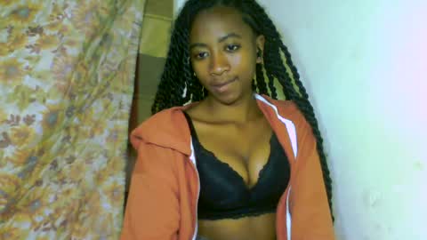 Snapshot of milennah chatting on 07-26-26, 08:05 milennah online show from 07-26-26, 08:05