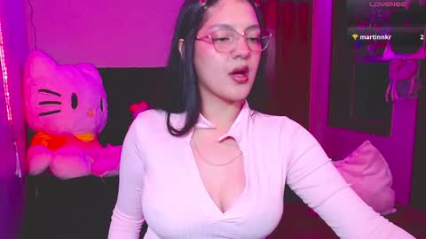 Snapshot of mileyberry_ chatting on 12-20-25, 05:03 Miley Berry online show from 12-20-25, 05:03