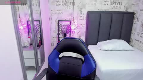 MILEY  online show from 01-21-25, 12:29