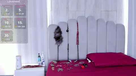 MILEY  online show from 11-22-25, 03:55