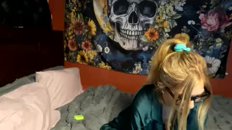 Snapshot of milf4everjenna chatting on 02-23-26, 09:34 milf4everjenna online show from 02-23-26, 09:34