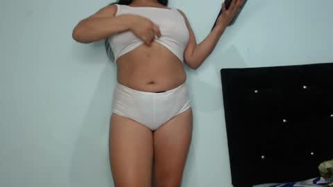 Anay velez online show from 04-22-26, 04:59