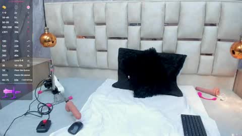 Lili  online show from 05-19-26, 12:33