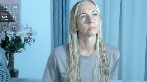 Christine online show from 06-10-26, 10:47