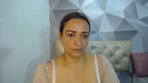 milf_hugeboobs online show from 11-13-25, 10:47