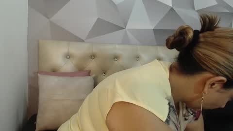 milf_hugeboobs online show from 02-11-26, 10:42
