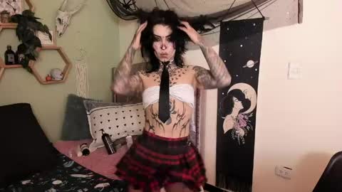 Snapshot of milf_onlyseduction chatting on 04-23-26, 01:35 Isabella online show from 04-23-26, 01:35