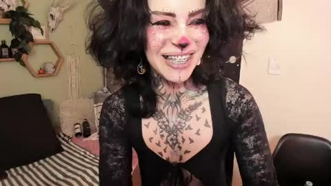 Snapshot of milf_onlyseduction chatting on 05-11-26, 02:45 Isabella online show from 05-11-26, 02:45