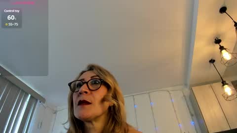 Snapshot of milfashley chatting on 01-08-25, 04:44 ASHLEY online show from 01-08-25, 04:44