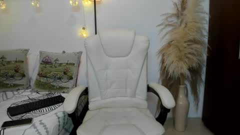 Nakary Bustamante online show from 04-17-26, 09:40