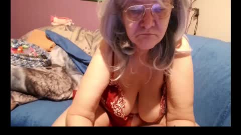 Snapshot of milfchantal chatting on 01-26-25, 09:51 Milfchantal online show from 01-26-25, 09:51