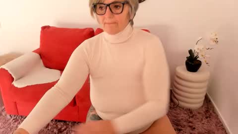 MilfElla online show from 11-13-25, 08:46