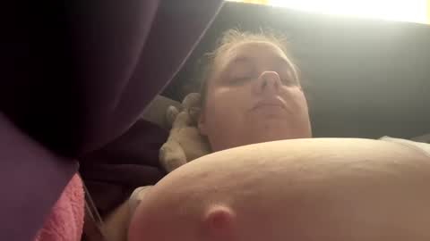 Snapshot of milfgem89 chatting on 05-07-26, 04:12 BBW-Gem online show from 05-07-26, 04:12