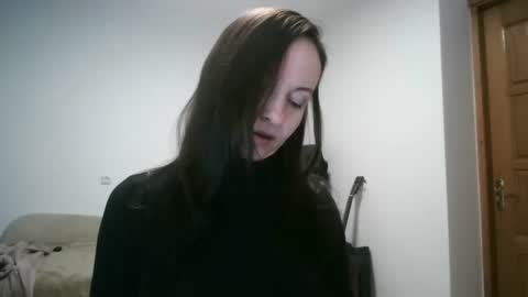 miliah online show from 11-04-25, 08:19