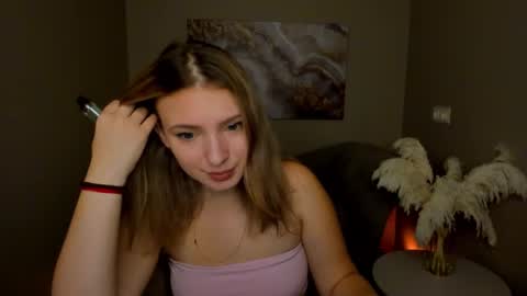 milinafox online show from 09-29-25, 03:55