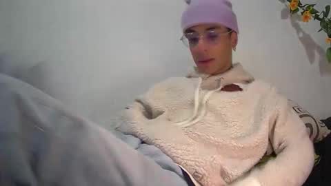 Snapshot of militoveruss2 chatting on 03-05-26, 10:55 militoveruss2 online show from 03-05-26, 10:55