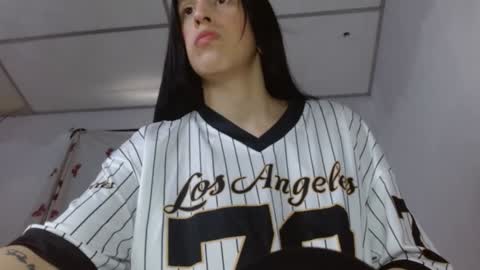 Amira online show from 12-21-24, 05:40