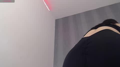 Amira online show from 02-10-25, 03:53