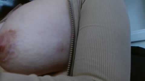 Amira online show from 12-15-25, 06:34