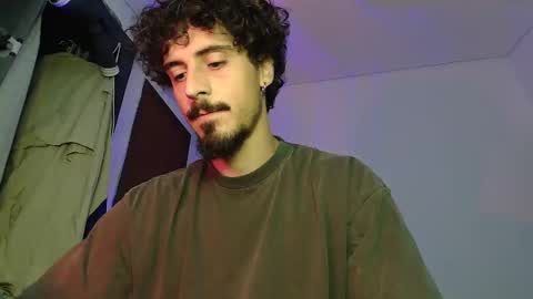Snapshot of milkoffee chatting on 06-03-26, 02:33 milkoffee online show from 06-03-26, 02:33
