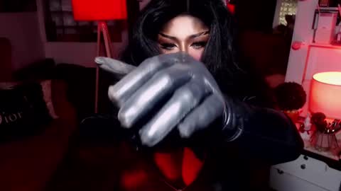 milkshakelavinia online show from 01-20-25, 08:30