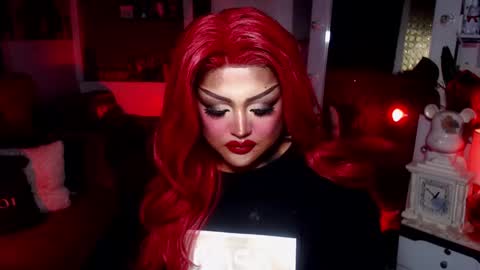 milkshakelavinia online show from 02-12-25, 10:56